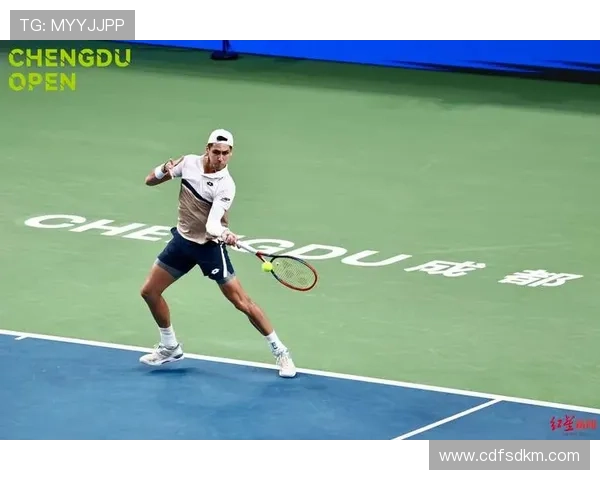 从硬地短板到全面突破网球黑马成功完成逆袭并迈向巅峰荣耀之路程