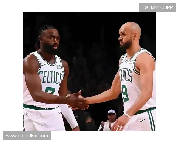 怀特闪耀全场29分钟内高效砍下30分7板9助助球队获胜