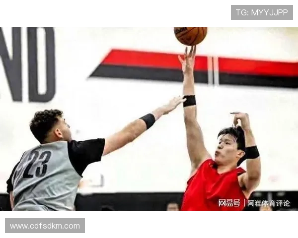 小杨能否迎来机会克林根生病明日对阵雷霆出战成疑前场板数领跑联盟